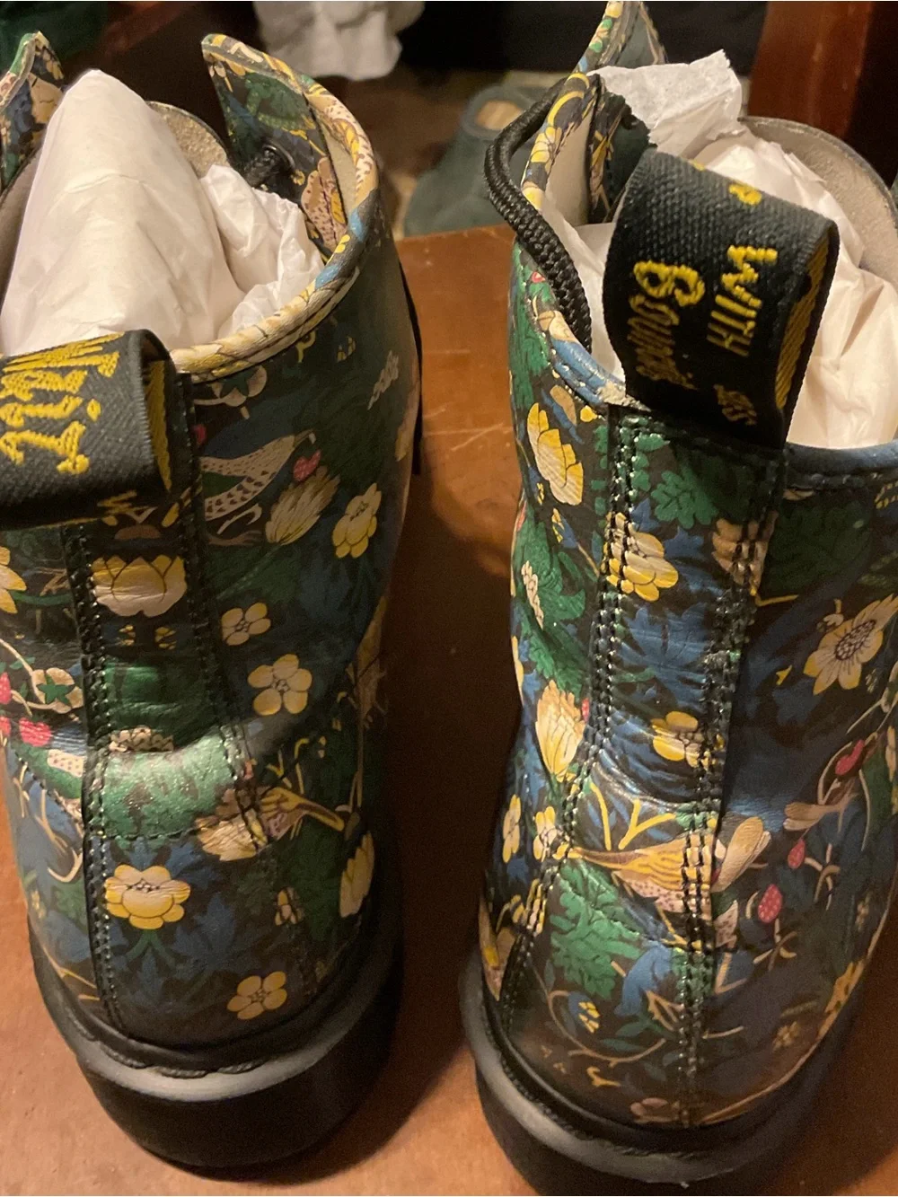 Dr. Martens Floral Lace-Up Ankle Boots Beautiful color worn once or twice USL 11 - Picture 3 of 5